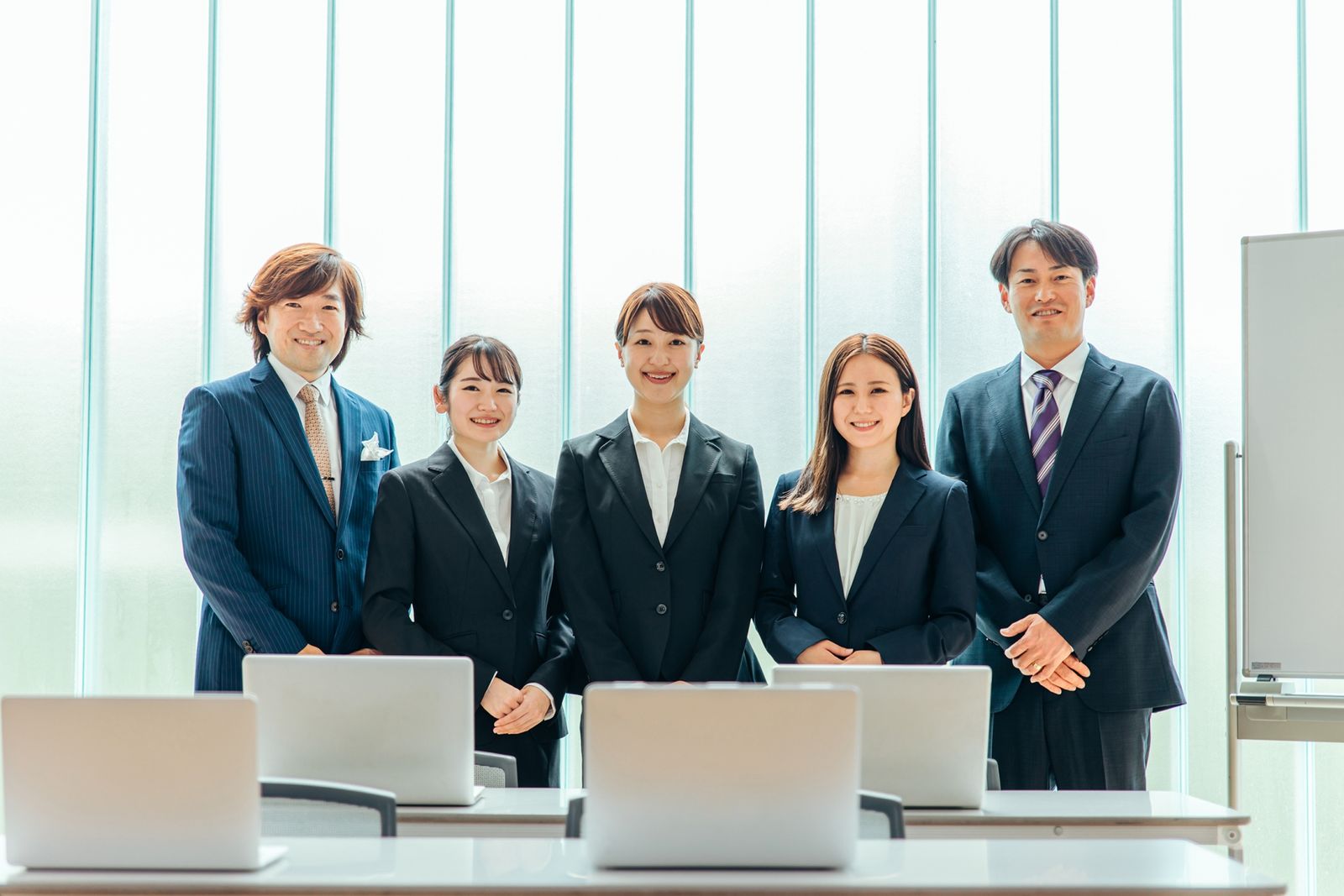 親身に相談に乗る弁護士たち